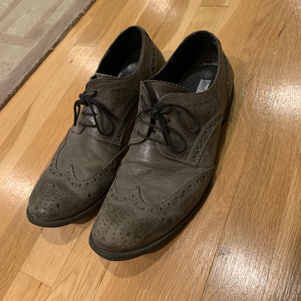 Steven Madden Wingtip Shoes